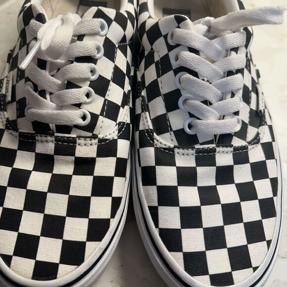 Men’s Checkered Vans - Picture 3 of 7